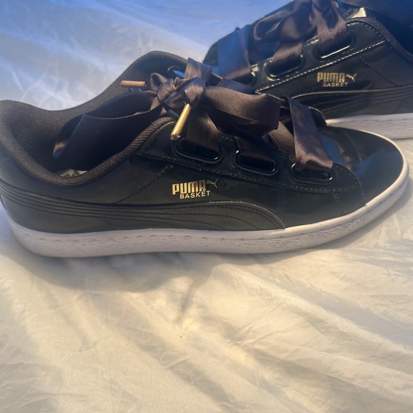 PUMA BASKET PATENT LEATHER SNEAKERS WITH RIBBON DETAIL SIZE 9.5 - Picture 9 of 13